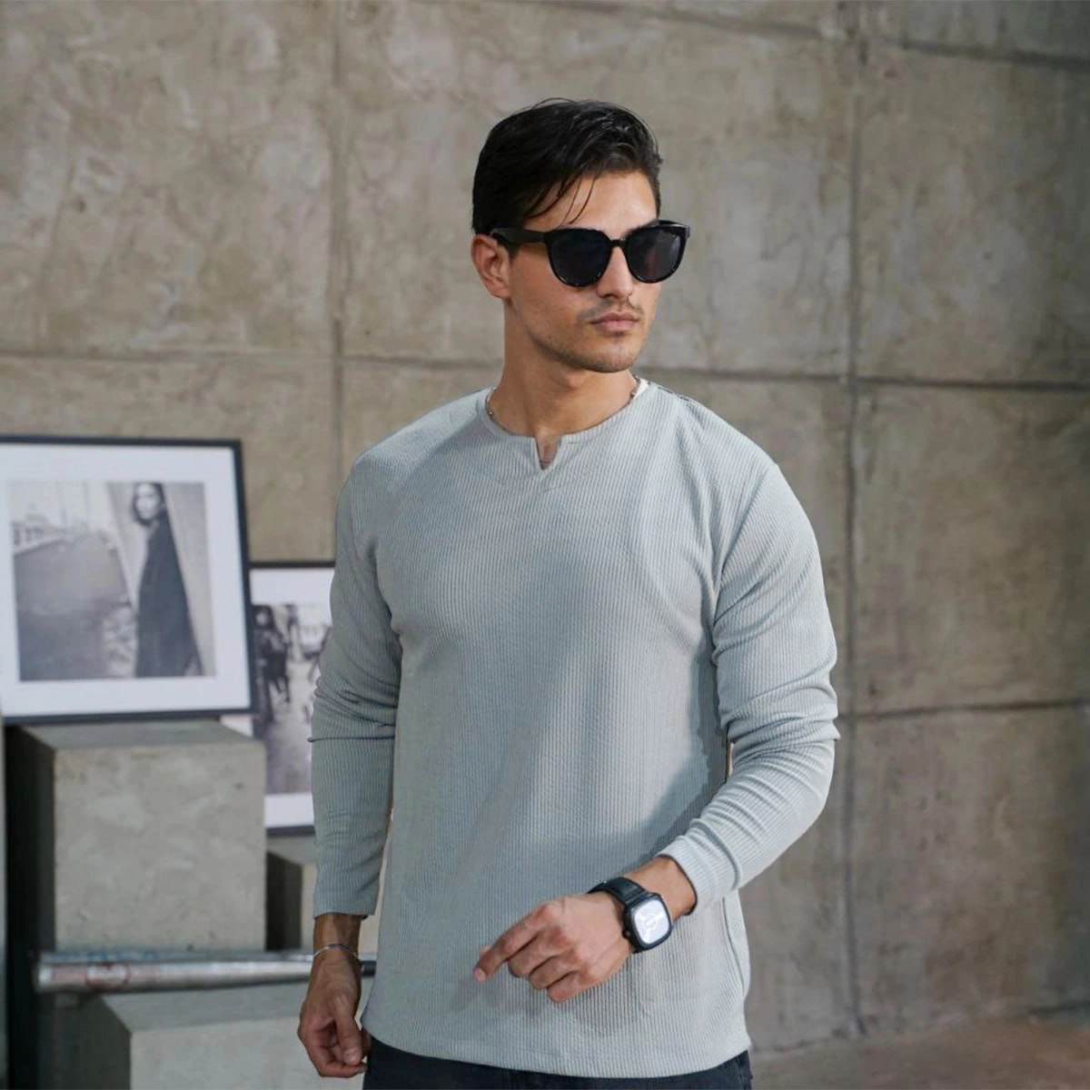 بلوز مردانه طوسی روشن یقه کوبایی مدل Etron